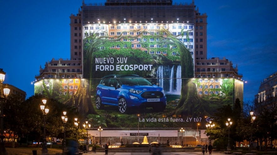 Ford Holds the Record for The Largest Billboard Ever