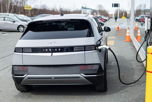 Canada Kills New Internal Combustion Vehicle Sales Starting In 2035