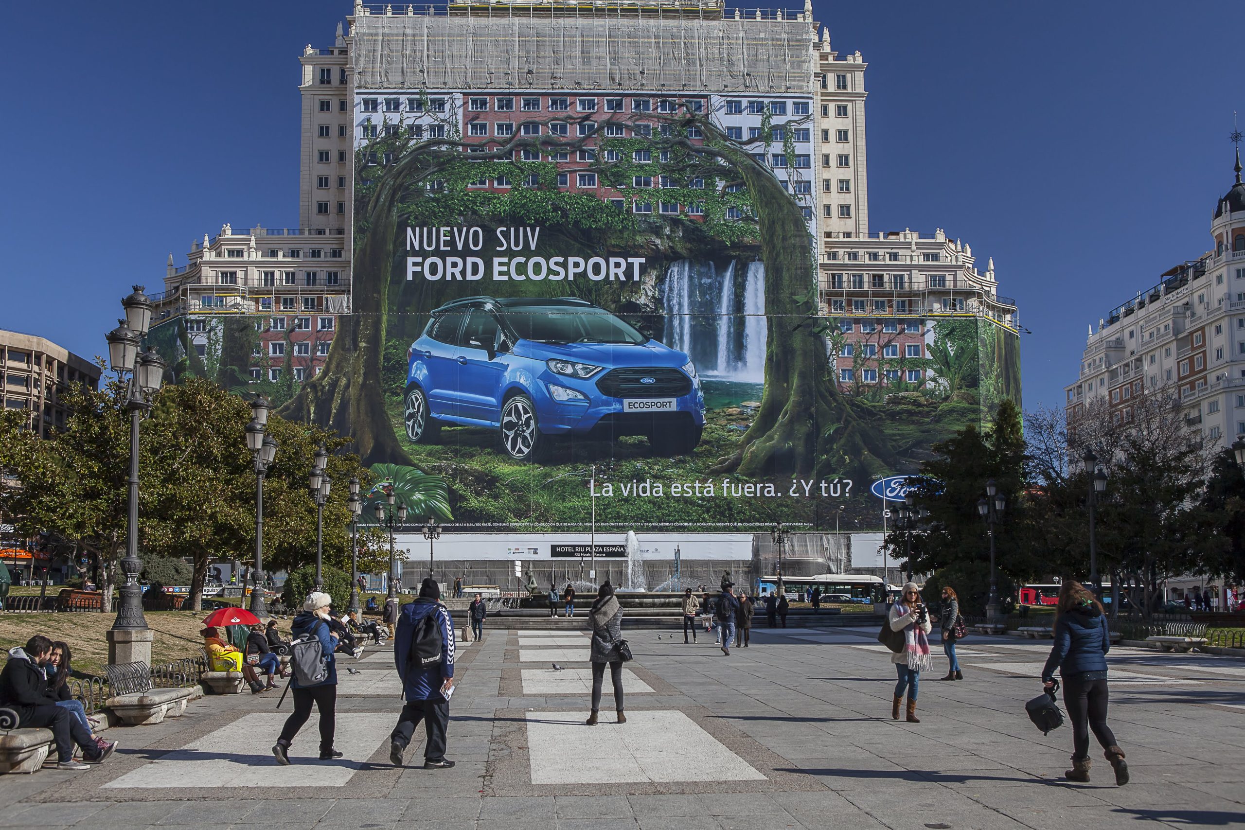 Ford Holds the Record for The Largest Billboard Ever