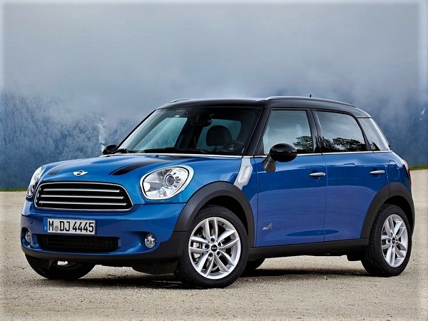 MINI Countryman Official Photos Leaked