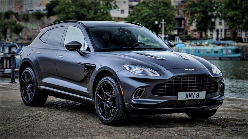 Aston Martin DBX - Inside and Out While Towing - Inside and Out While Towing