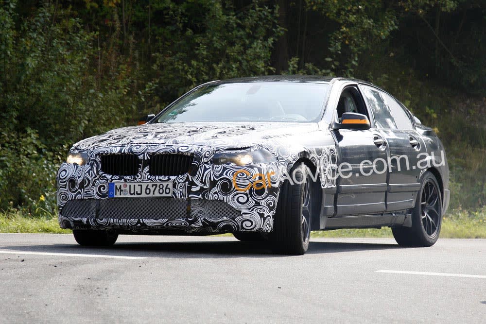 BMW M5 F10 interior spy photo is the clearest yet