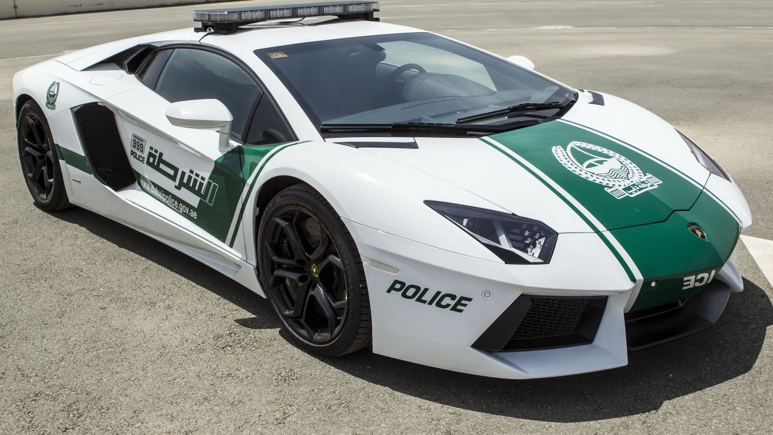 Dubai police gets a Lamborghini Aventador