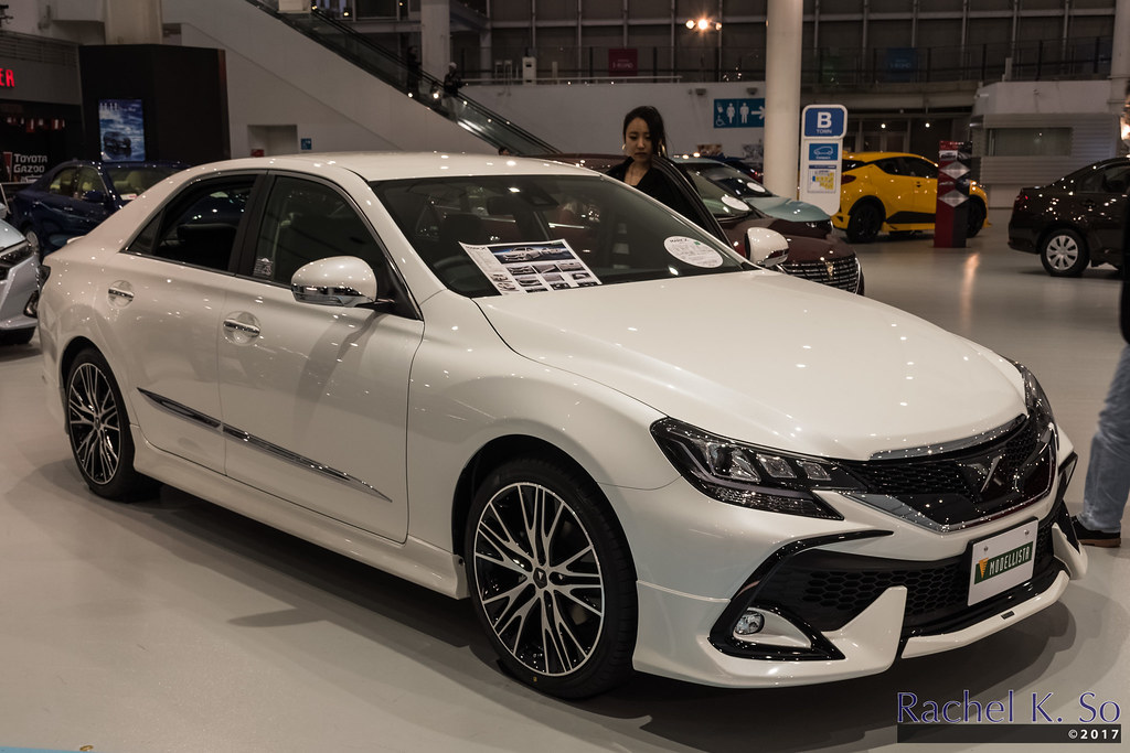 The 2009 Tokyo Motor Show saw the debut of the new Toyota Mark X.