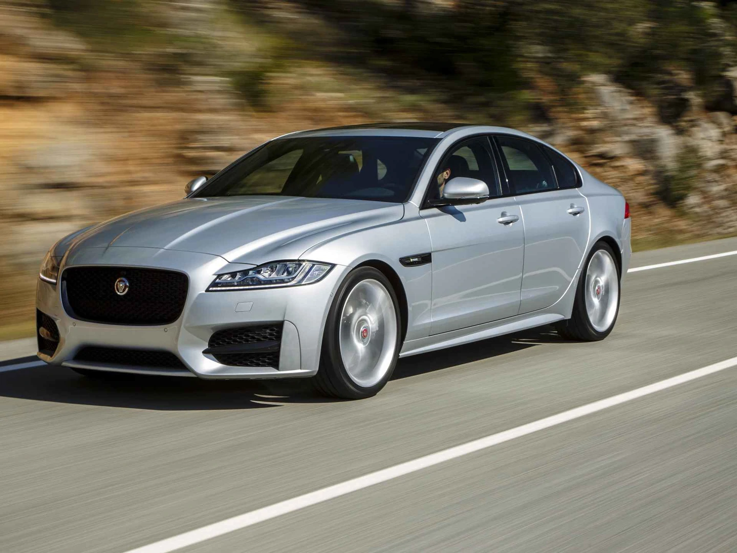 Jaguar Is About to Kill Its V6 Engine