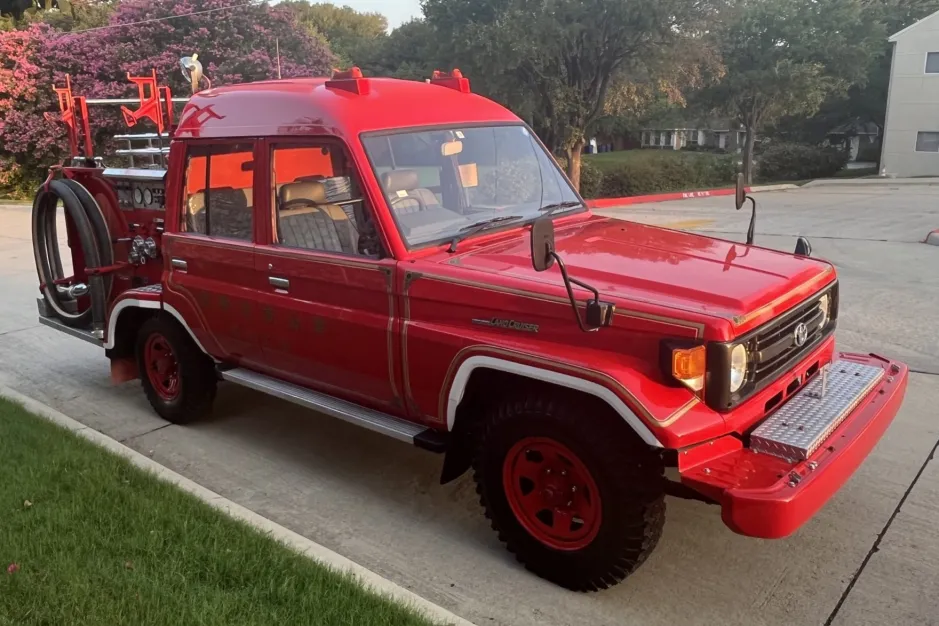 Toyota Land Cruiser Fire Truck Is Lit