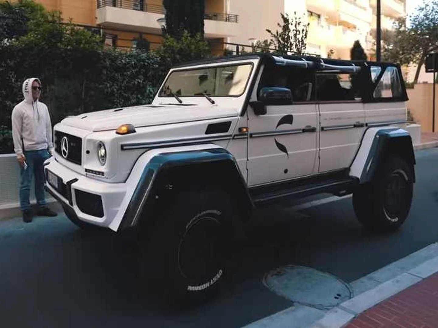 The 850-HP Mercedes G-Class Safari Is Ridiculous