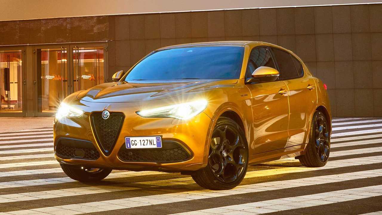 Alfa romeo gt junior Makes its debut