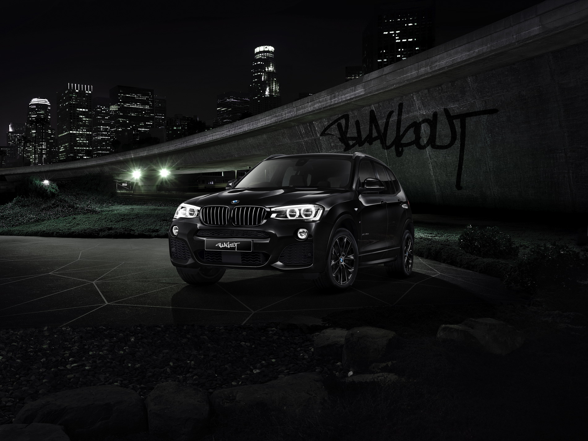 Blackout Edition for the BMW X3 in Japan