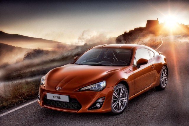 Tokyo's Toyota GT 86 roars to life