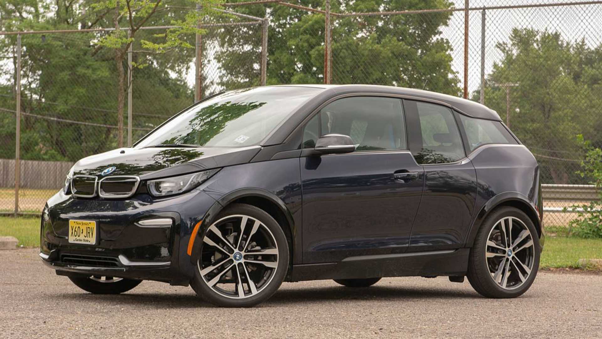 Bentley Design Boss: BMW i3 Customer Thinks The Car Is Unattractive