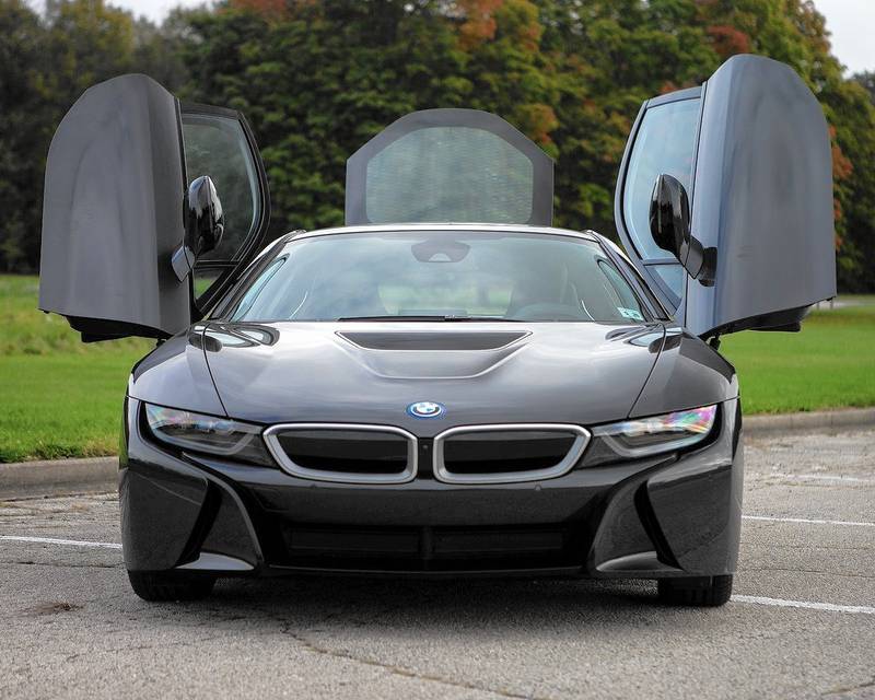 Additional cooling vents are possible for the BMW i8 high-performance variant