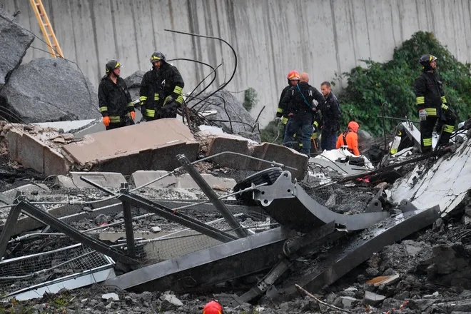 Italy: A10 Motorway Bridge Falls in Italy. At Least 22 People Died