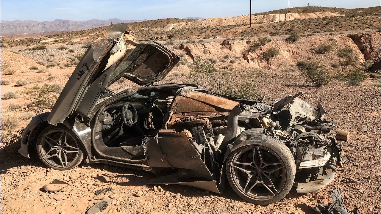 McLaren 720S is Barely Recognizable after a Nasty Crash