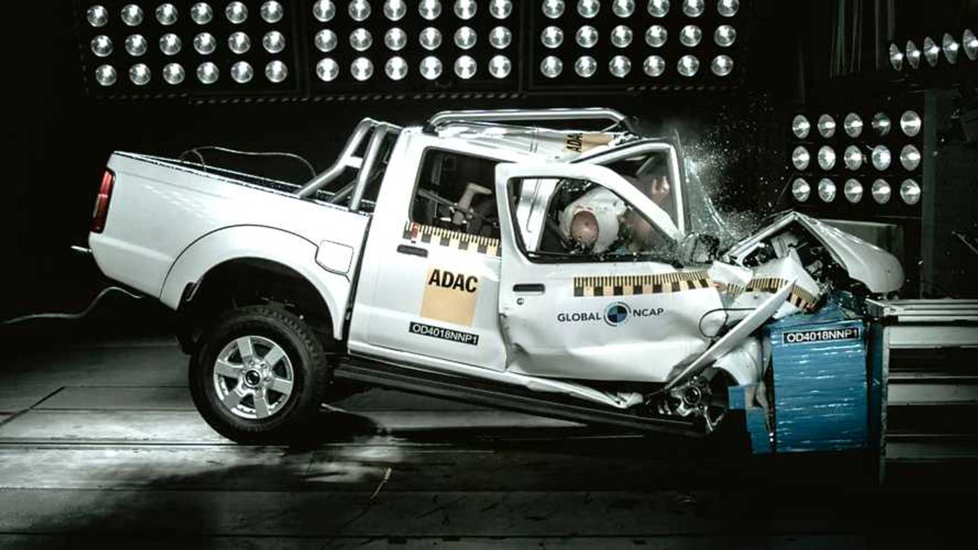 The Terrifying Zero Star Crash Rating for Nissan NP300 Hardbody