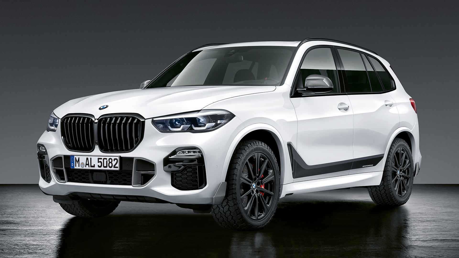 BMW Dresses up the New BMW X5 in M Performance Parts