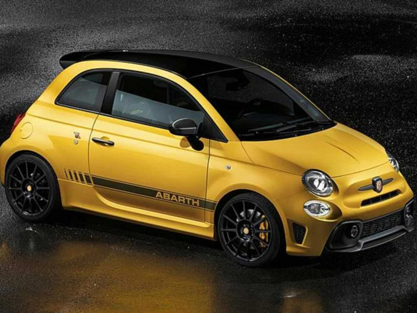 Abarth's Fiat 500-Based 595 Pocket rocket Updated for 2019