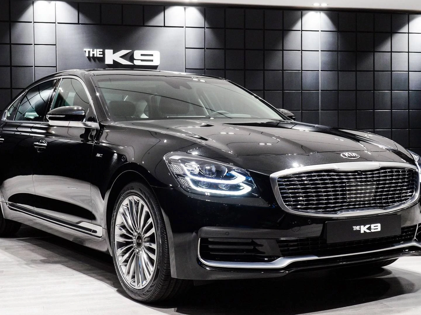 Officially Revealed as K9 for South Korea, the New Kia K900