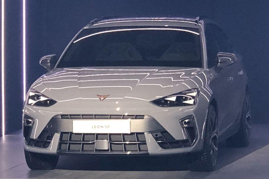 Cupra Previews Formentor and Born Facelifts.