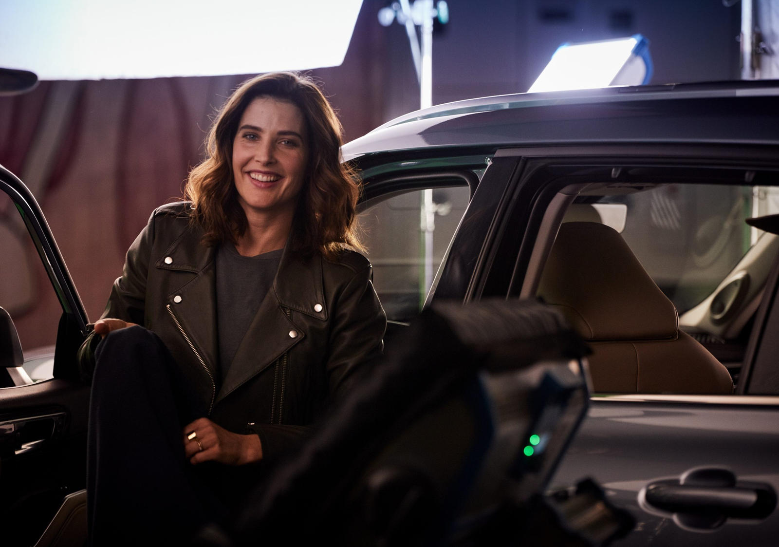 Toyota Highlander Super Bowl Commercial: Cobie Smulders to the Rescue