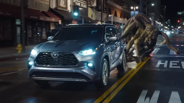 Toyota Highlander Super Bowl Commercial: Cobie Smulders to the Rescue