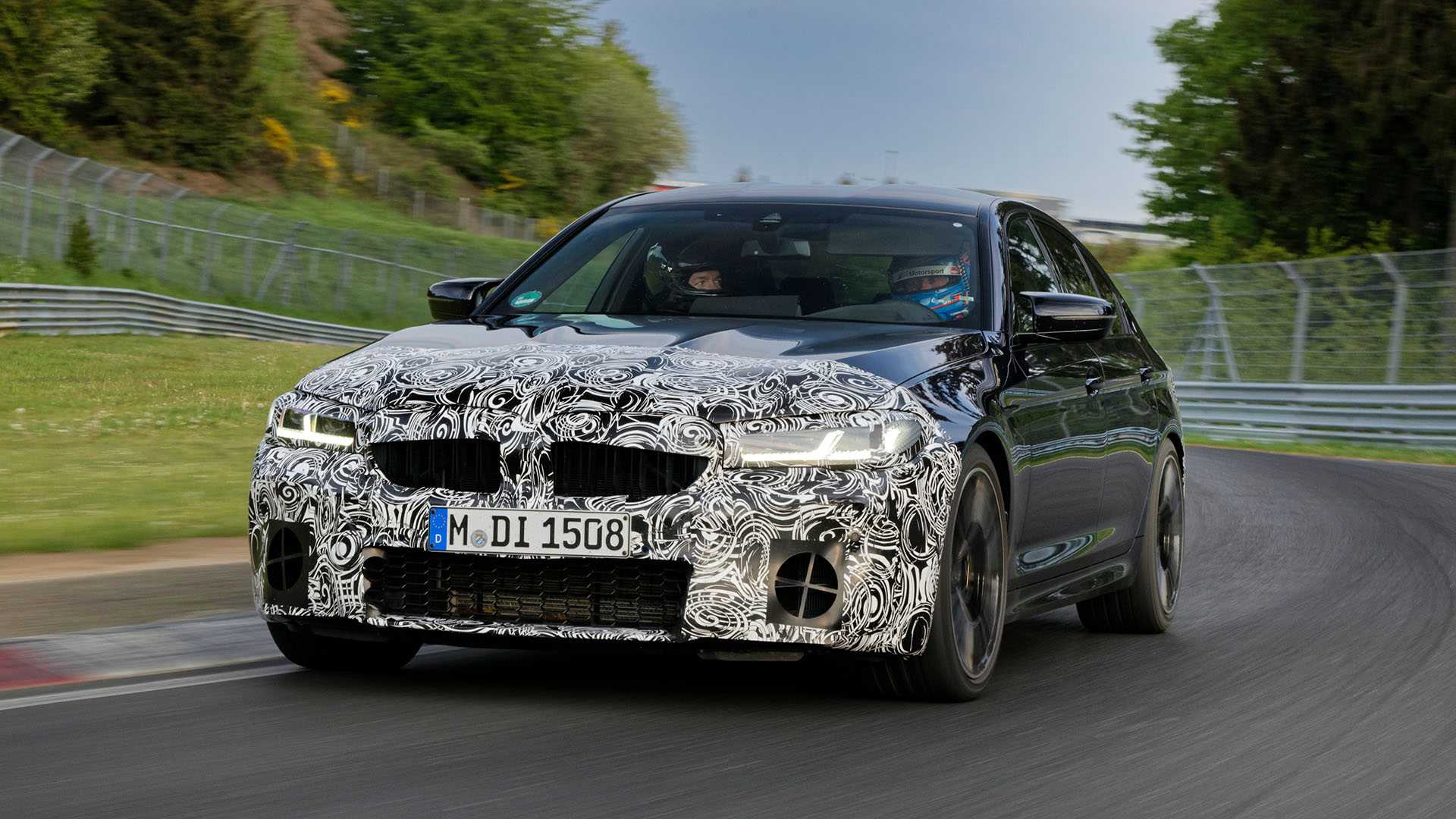 BMW M5 Facelift: Spy Photo Debut