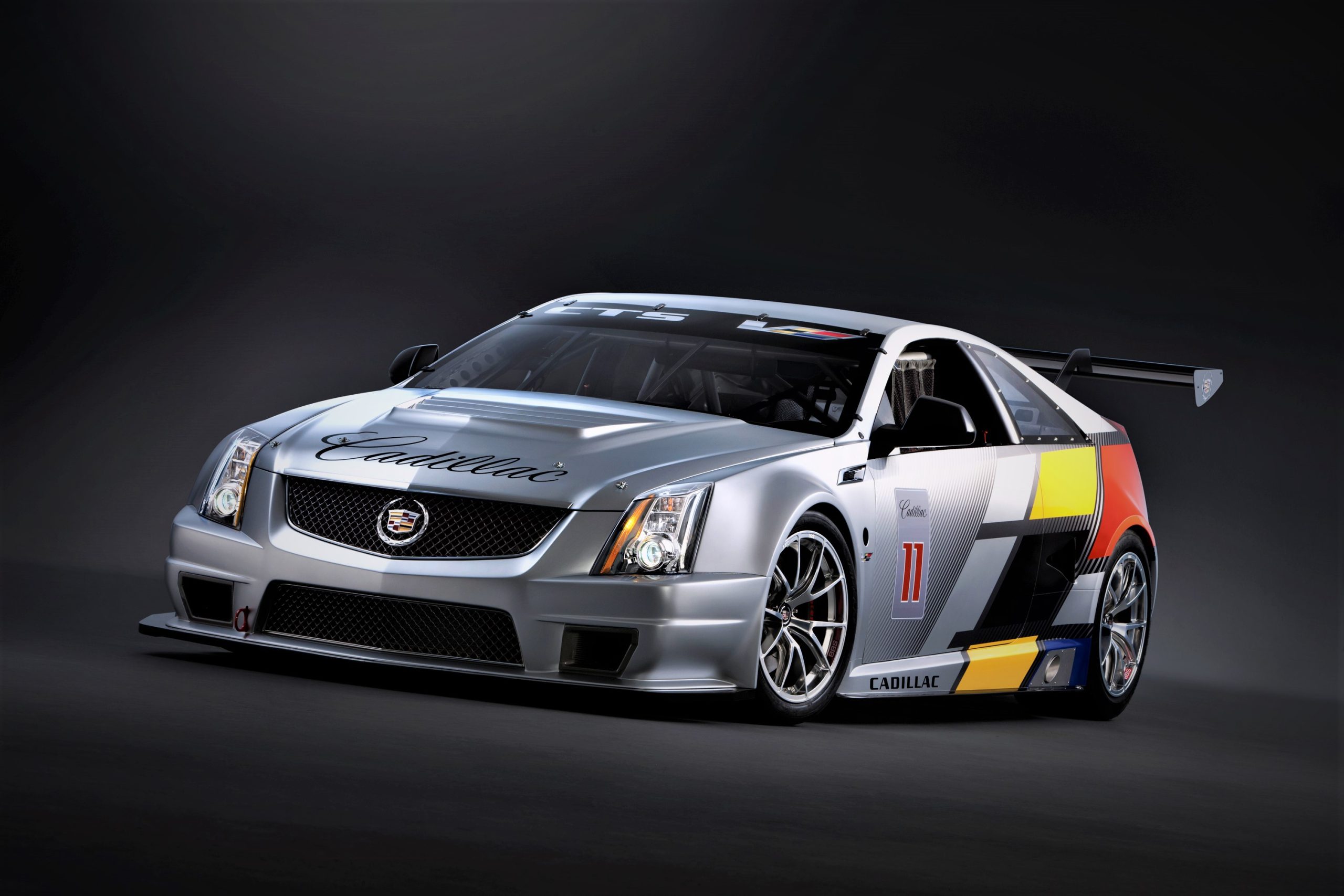 Cadillac CTS-V Racing Coupe available for competition