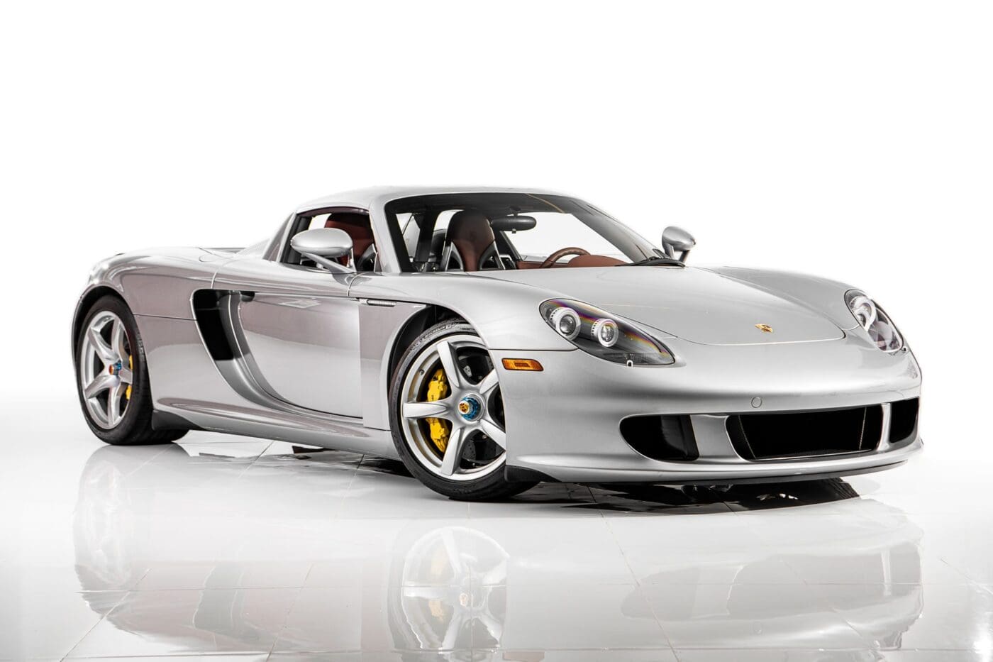 It turns out that daily driving a Porsche Carrera GT is incredibly easy