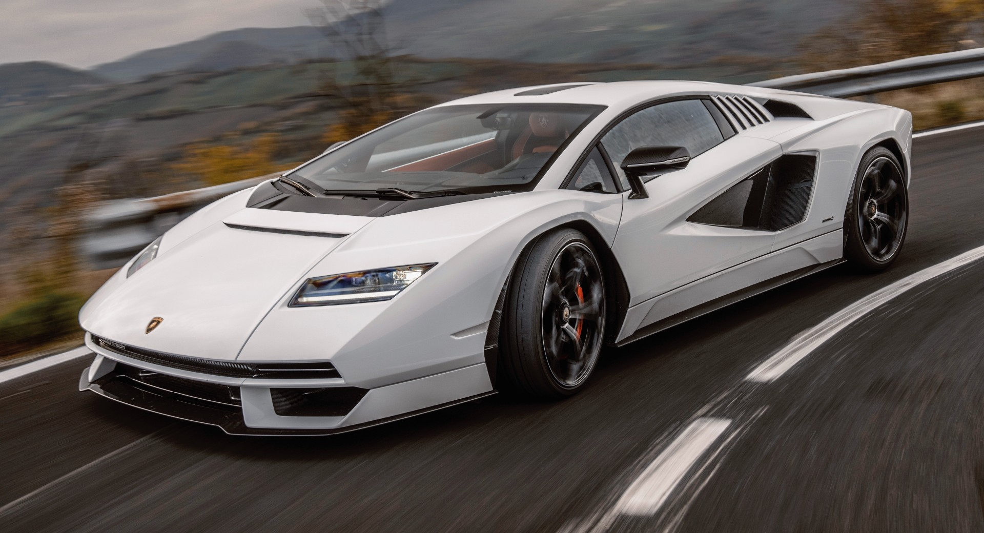 Video: First Look at the New Lamborghini Countach