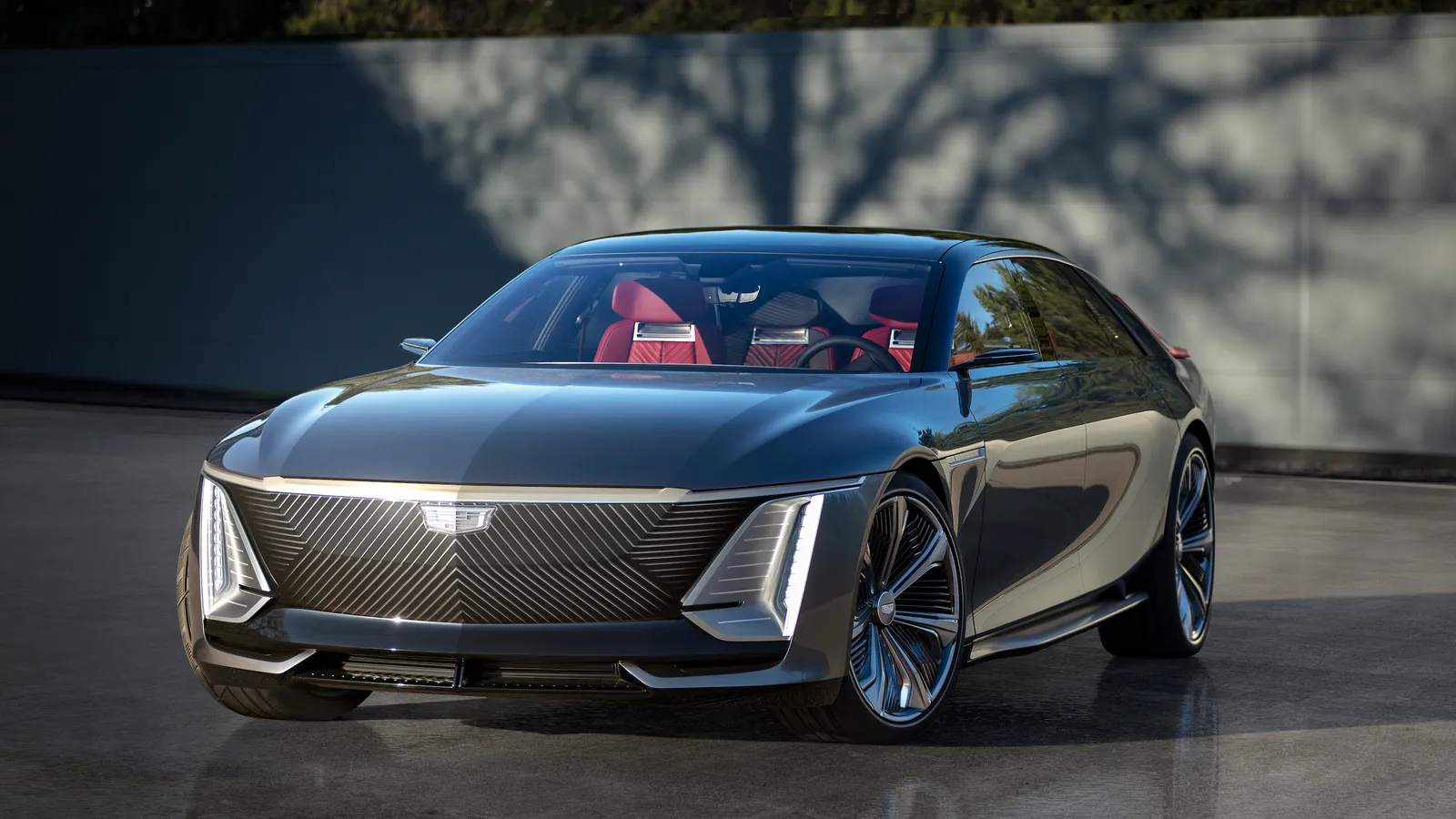 Cadillac to launch a Rolls-Royce competitor