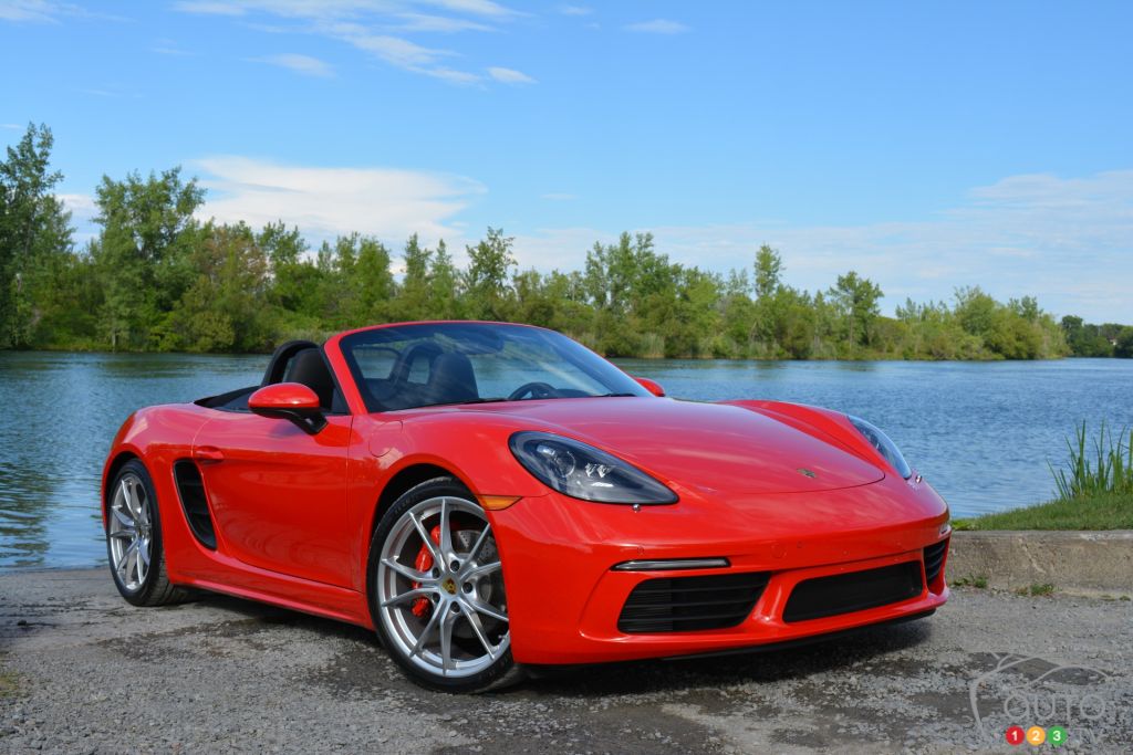 Report: Next-Gen Porsche Boxster, Cayman Going Pure Electric