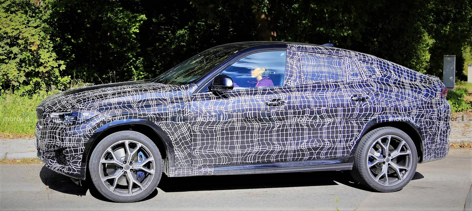 Next-Generation BMW X6 and X6M Spied Looking Production Ready