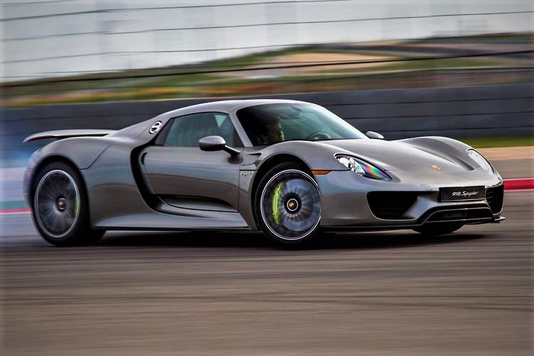 Porsche 918 replacement coming, but not until 2025