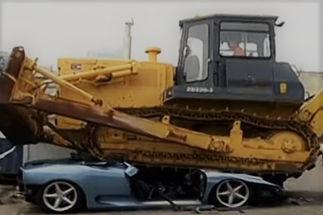 You can't cry when this Ferrari 360 Spider is crushed