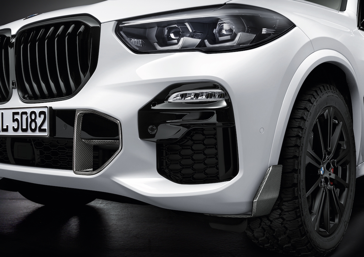 BMW Dresses up the New BMW X5 in M Performance Parts