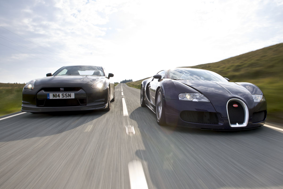 Bugatti Veyron does 1/4 mile in 10.1 sec against Nissan GT-R