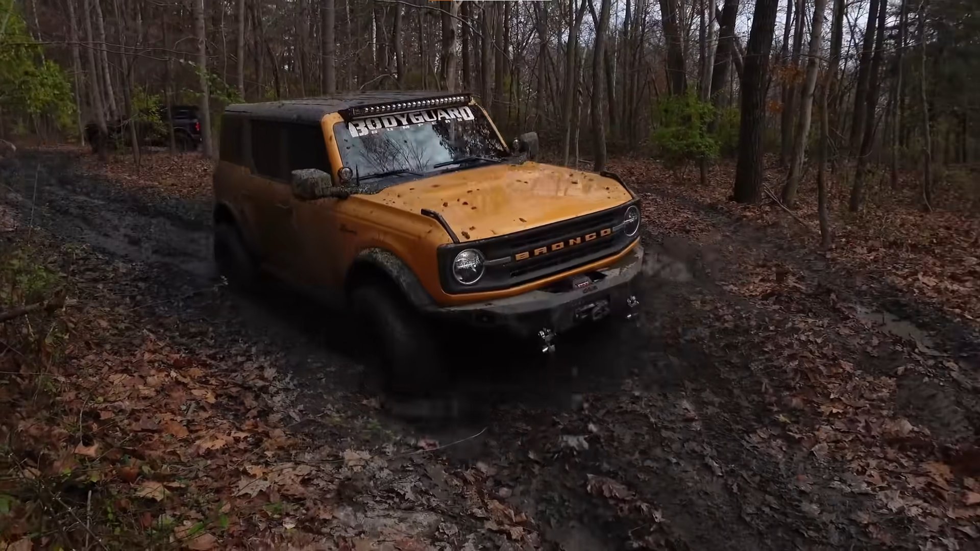 Ford Bronco owner dives into mud pit to destroy 4WD system