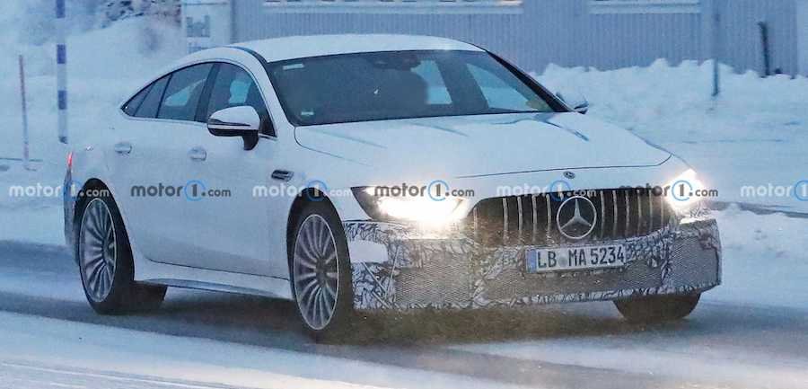 Mercedes-AMG GT73e Enjoys The Snow