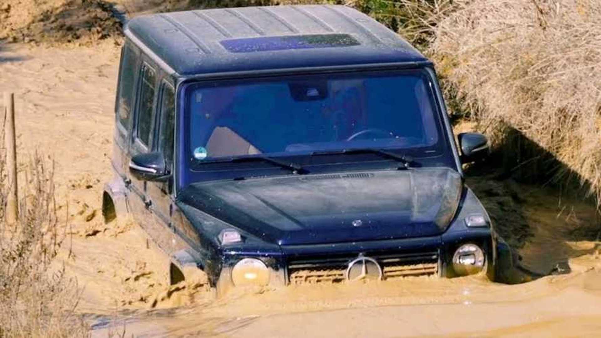 Mercedes Shows How to Take the G-Class through Water