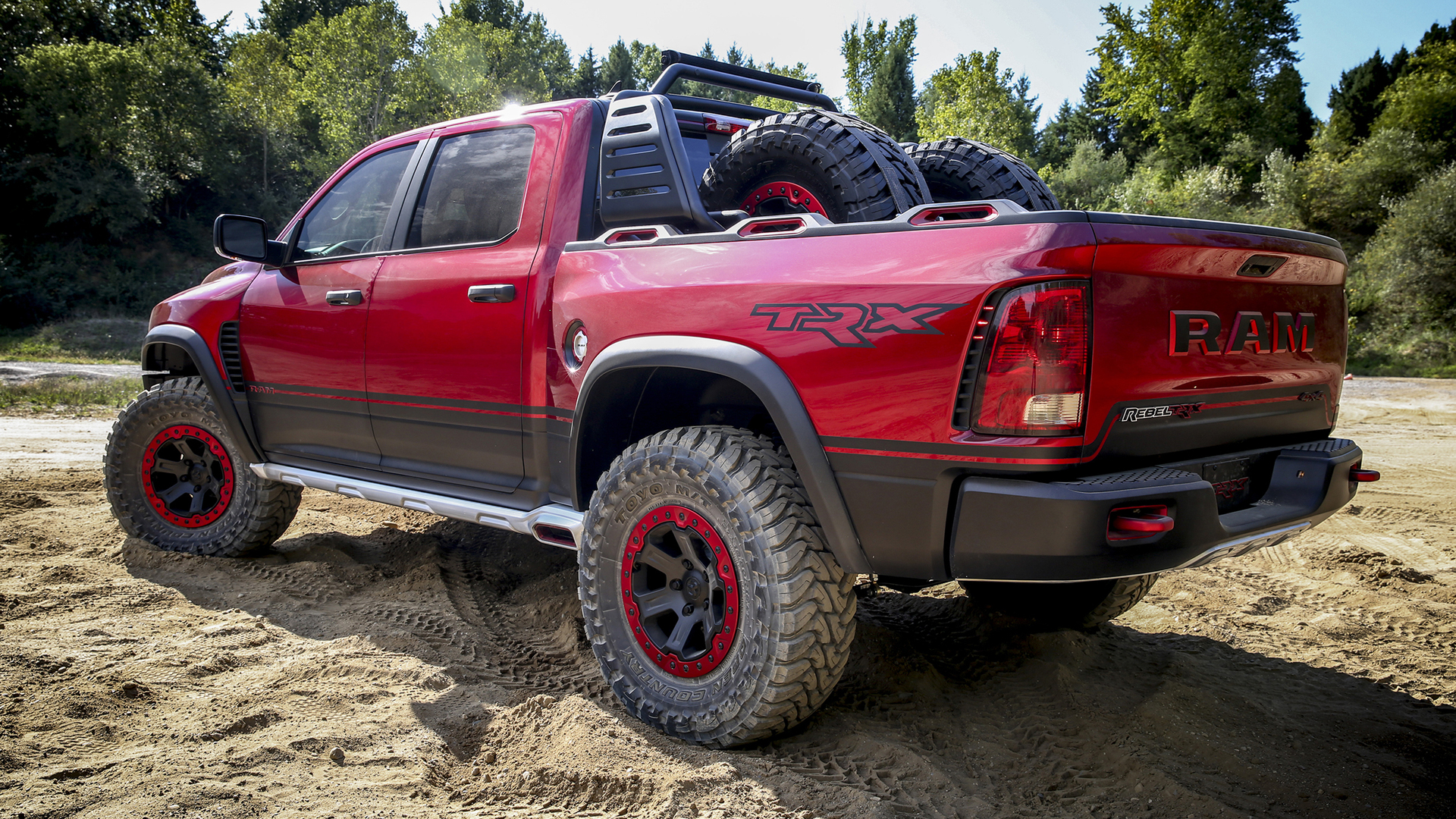 Ram Rebel TRX is a Raptor fighter with 575 HP.