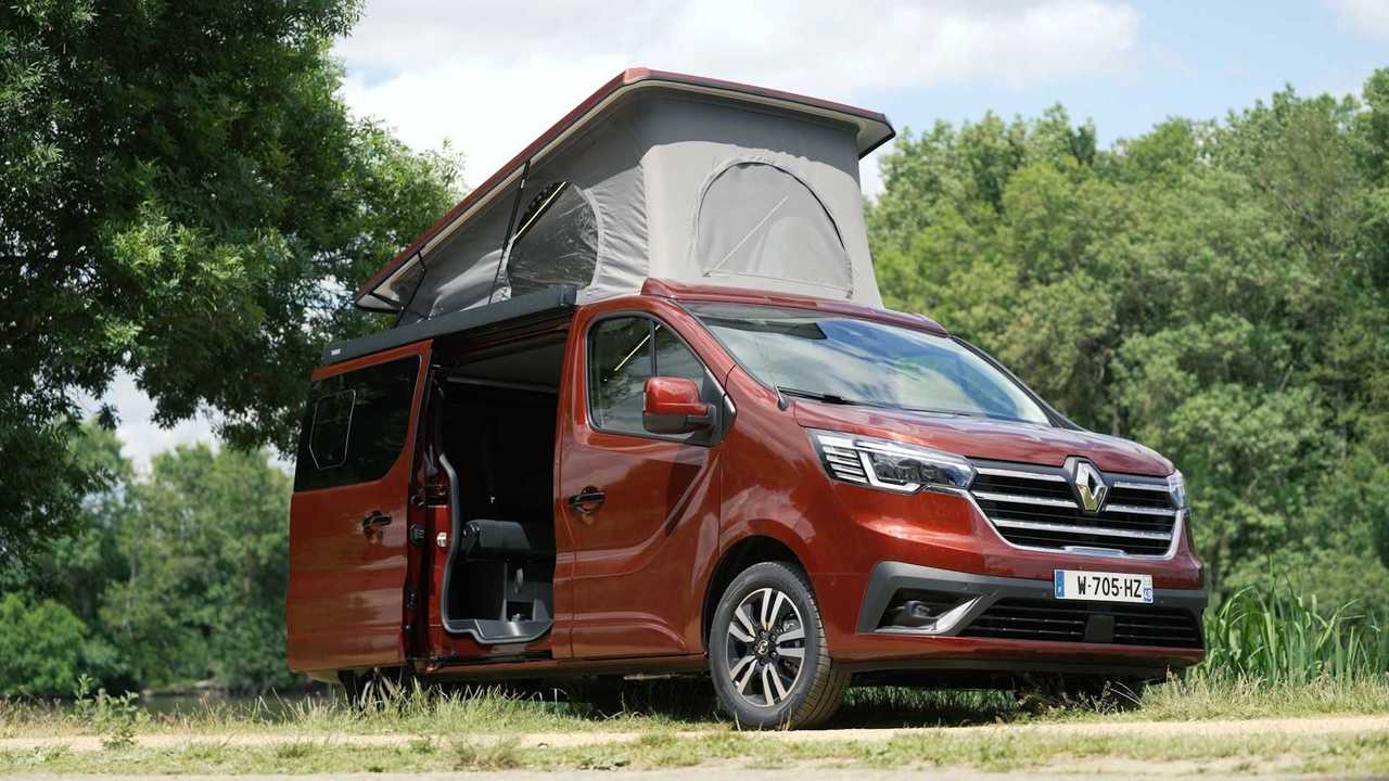 Renault Trafic SpaceNomad Camping Car Arrives with Solar Cell on The Roof