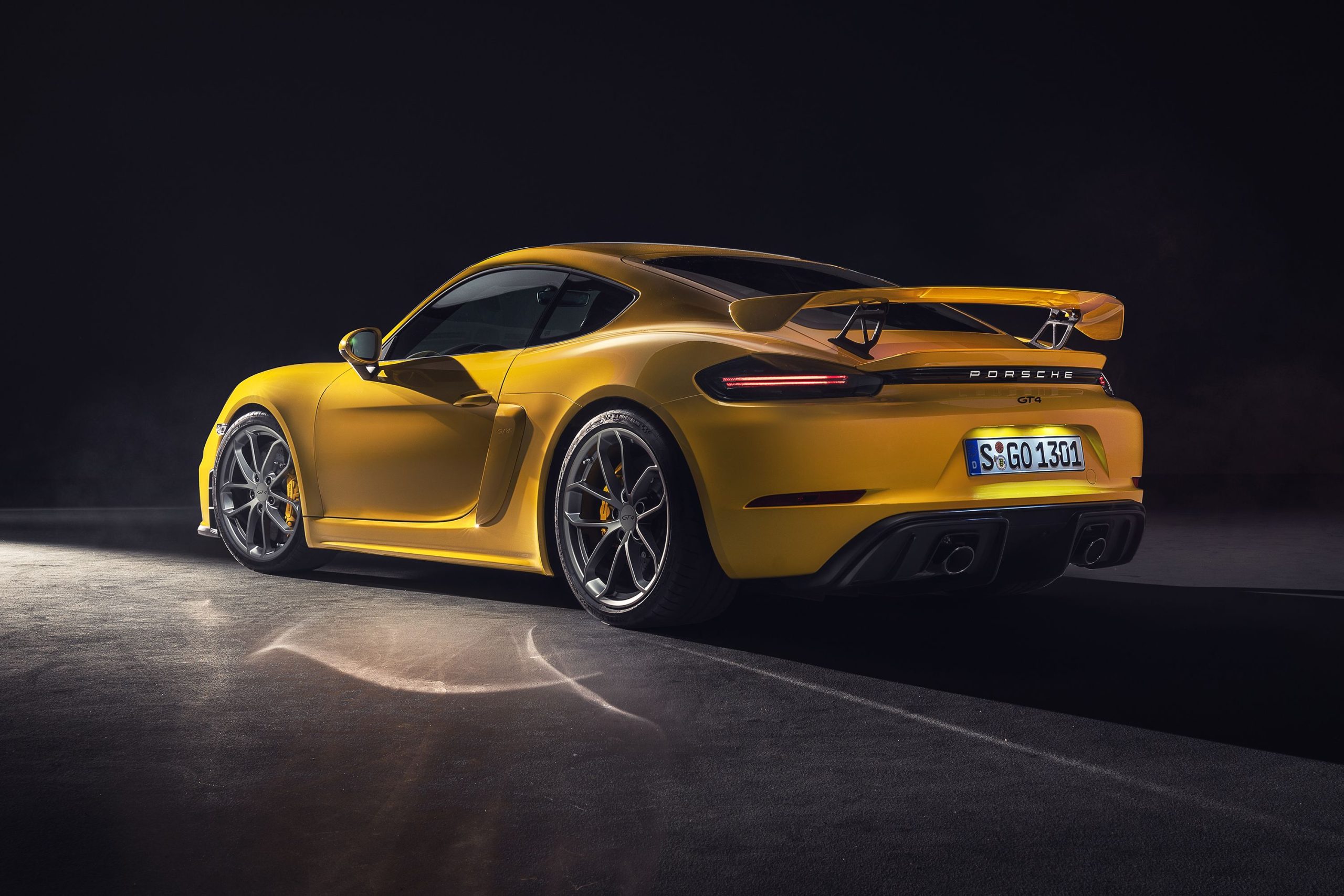 Porsche 718 Cayman GT4 Porsche 718 Boxster Spyder