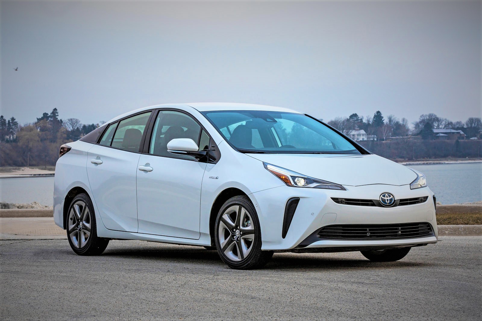 2016 Toyota Prius spy inside and out