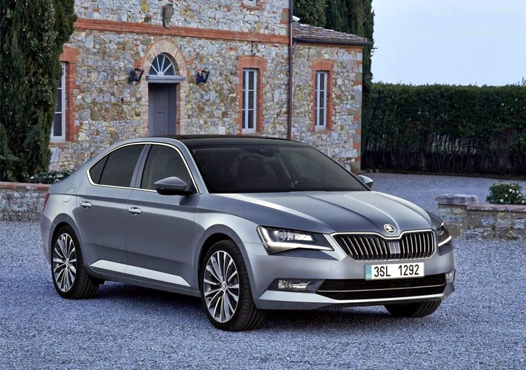 2019 Skoda Superb Facelift - Minimal Camouflage