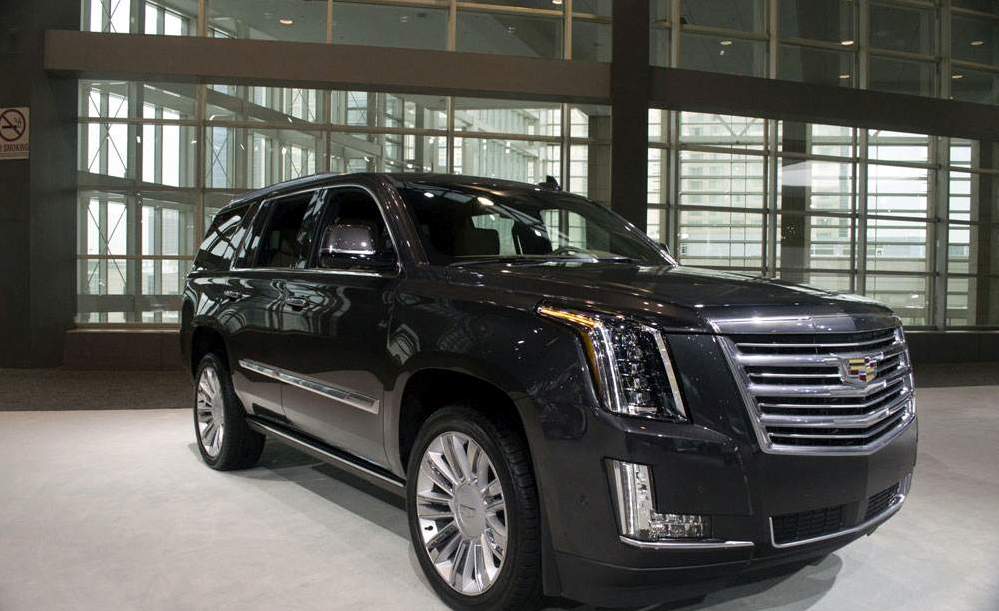 2020 Cadillac Escalade could have three engines, including a plug-in