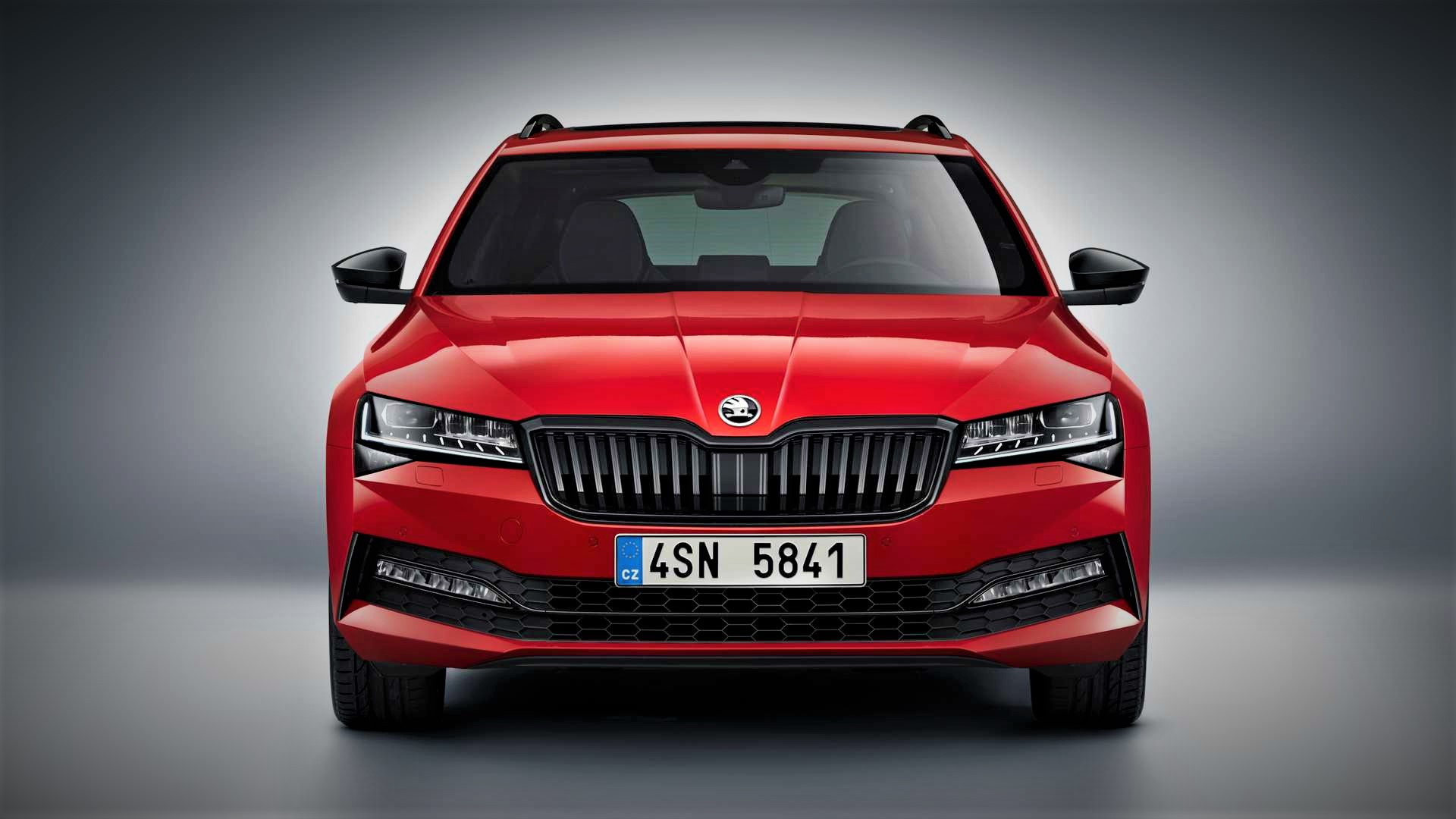 2020 Skoda Superb: Official Videos and Live Shots