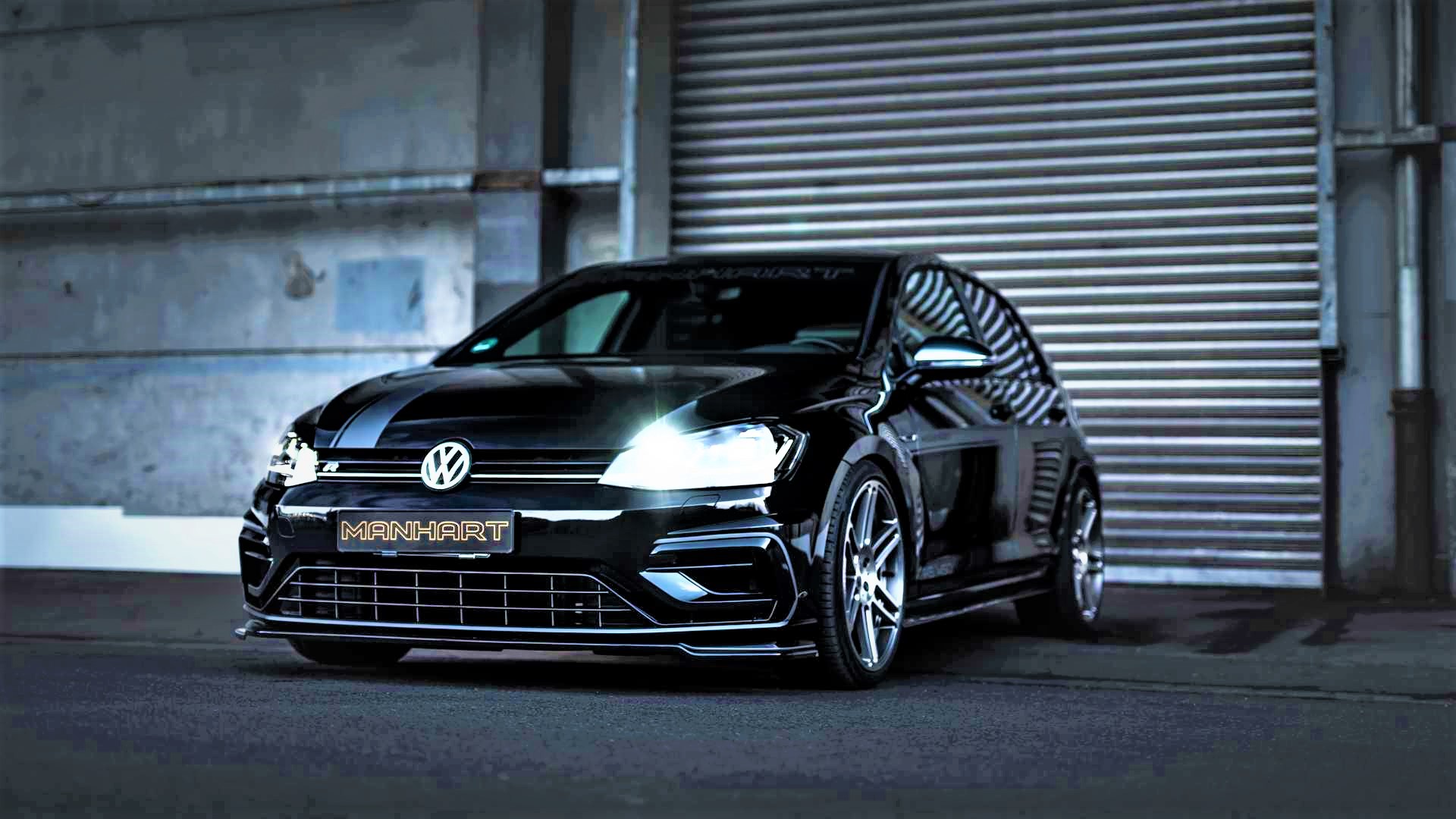 450-Horsepower Volkswagen Golf R Manhart Features Brutal Acceleration