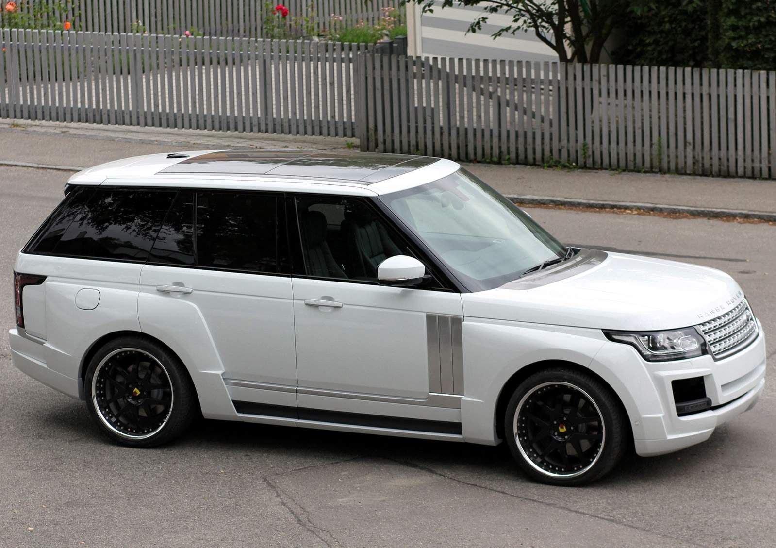 Arden introduces Range Rover AR 9 Spirit V8 Supercharged