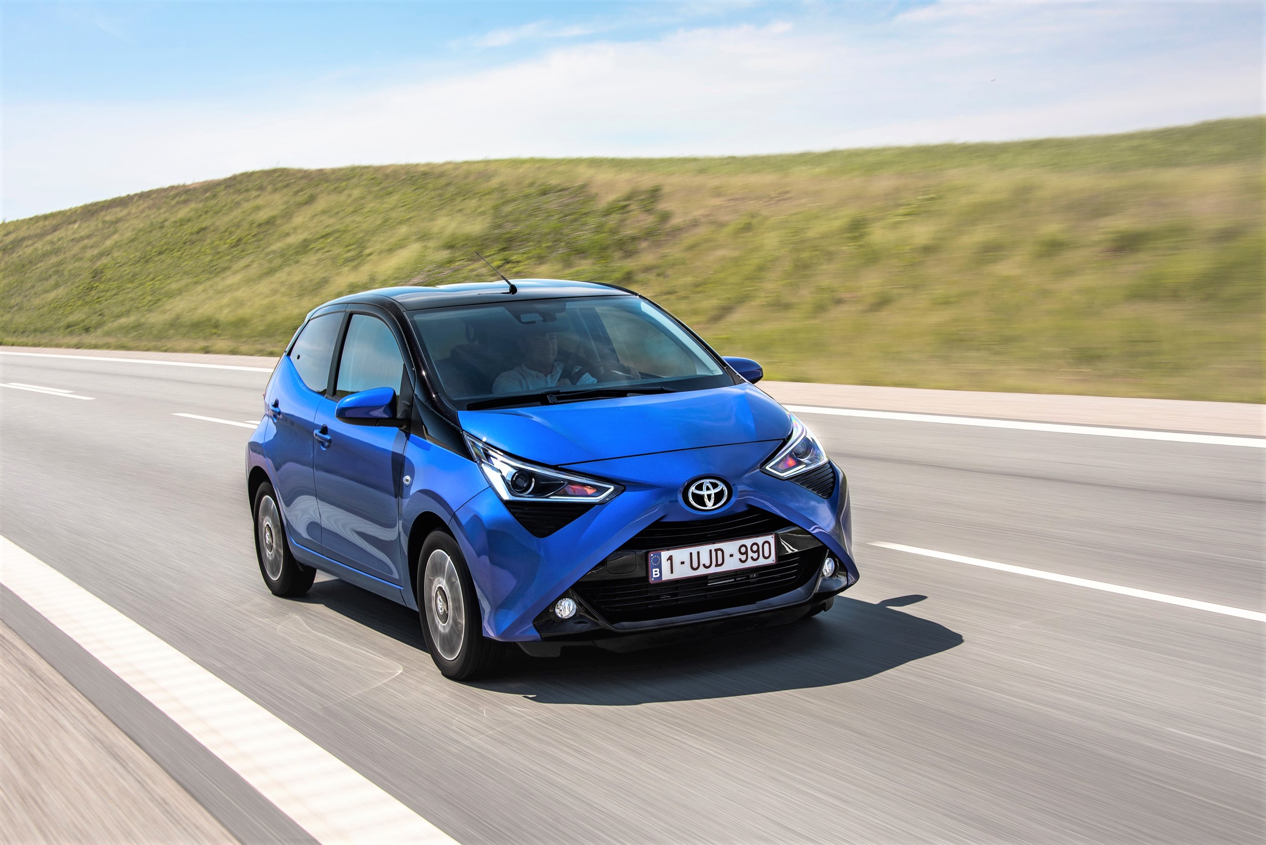 Facelift to 2018 Toyota Aygo Brings Changes on All Fronts