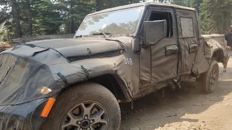 Jeep Scrambler Shows Mostly Unconcealed Tailgate